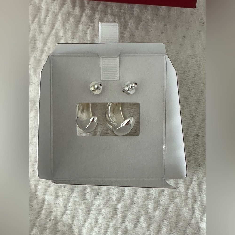 ✨New in Box✨ House of Harlow Earrings - Picture 3 of 5